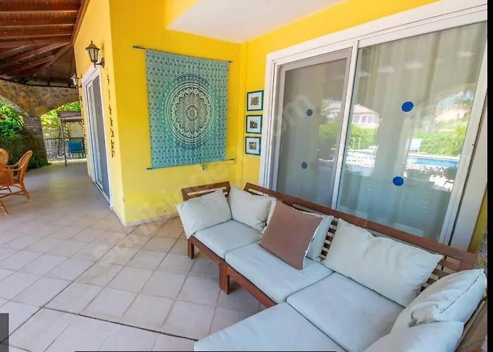 Allora Villa *