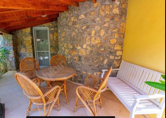 Allora Villa